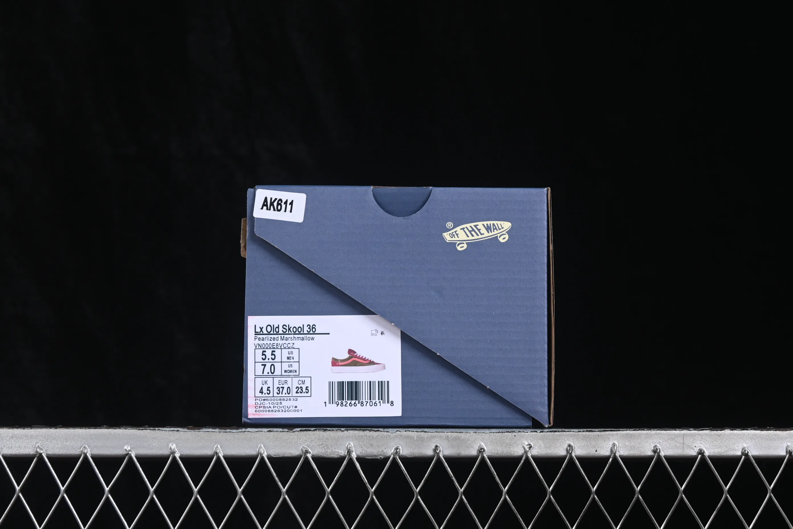 All categories Vans Vans series Vans Low Vans low top Vans Old Skool Vans patent leather low-top casual skateboard shoes VN000E8VCCZ